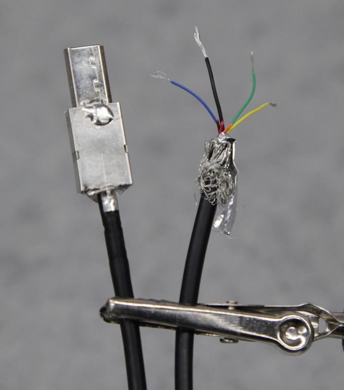 The innards of Sony's Multi-Terminal cable